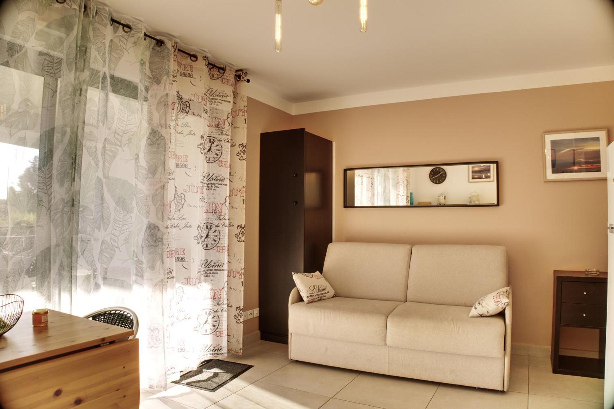 Le Verger Des Naiades Apartment